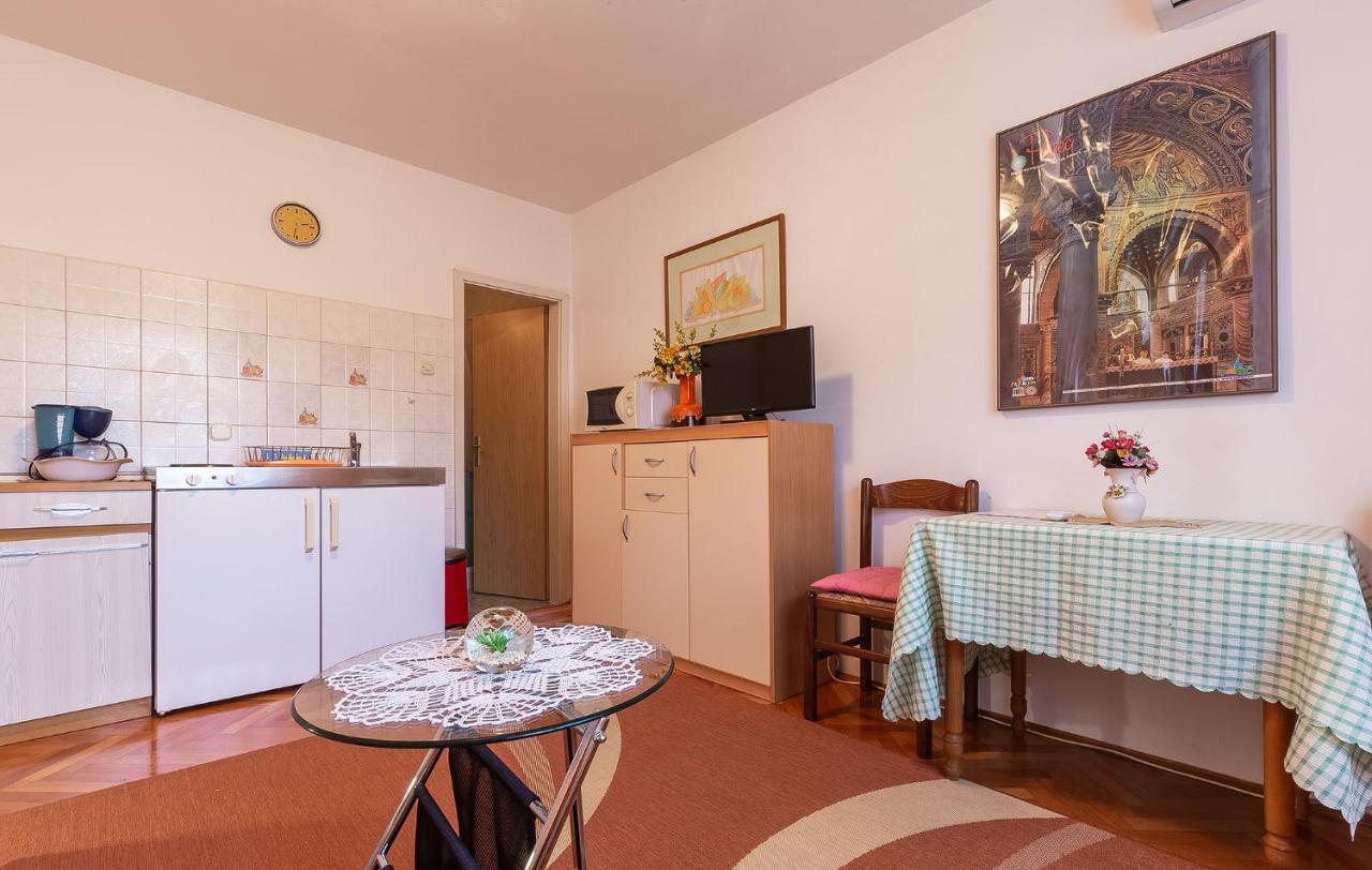 Apartamento Irena Poreč Exterior foto