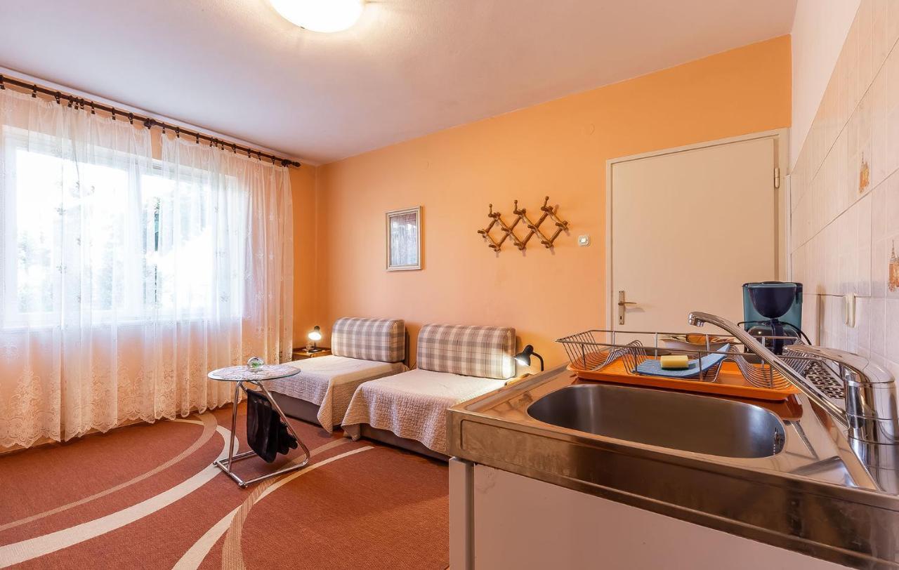 Apartamento Irena Poreč Exterior foto